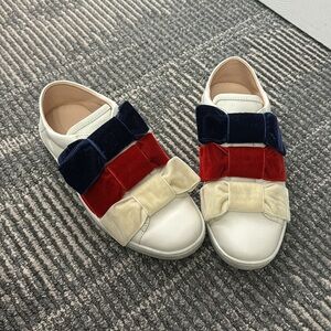 Gucci slip on sneakers
